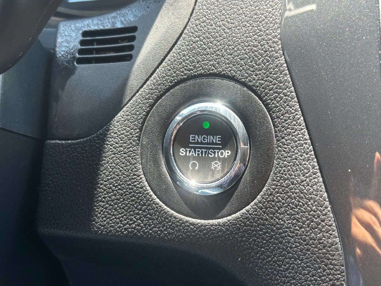 Used 2018 Ford Explorer Sport w/ Equipment Group 401A image 41