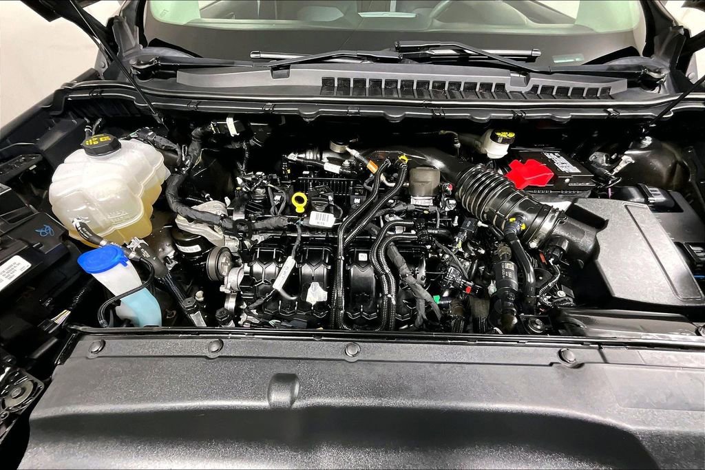 Used 2020 Ford Edge SE image 9