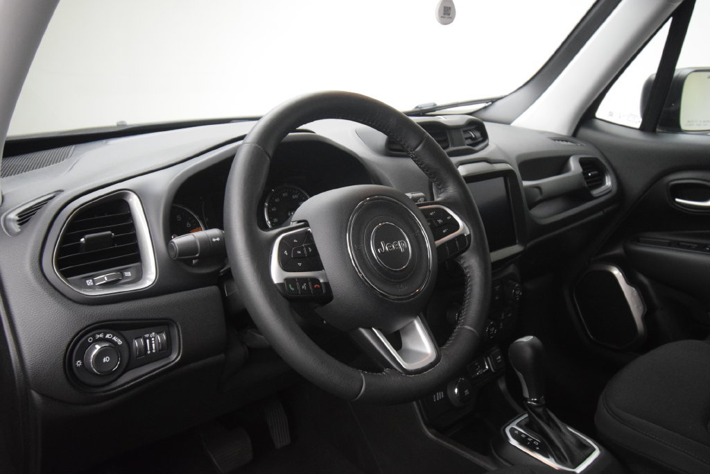 Used 2023 Jeep Renegade Latitude w/ Premium Group AWD/4WD image 12