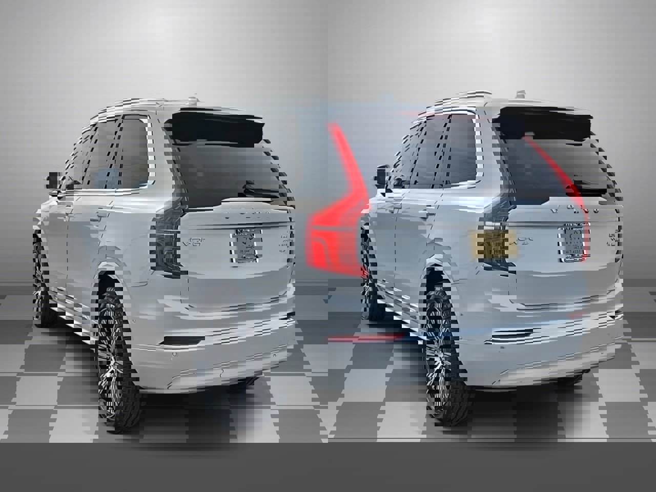 Used 2025 Volvo XC90 B6 Ultra w/ Protection Package Premier image 4