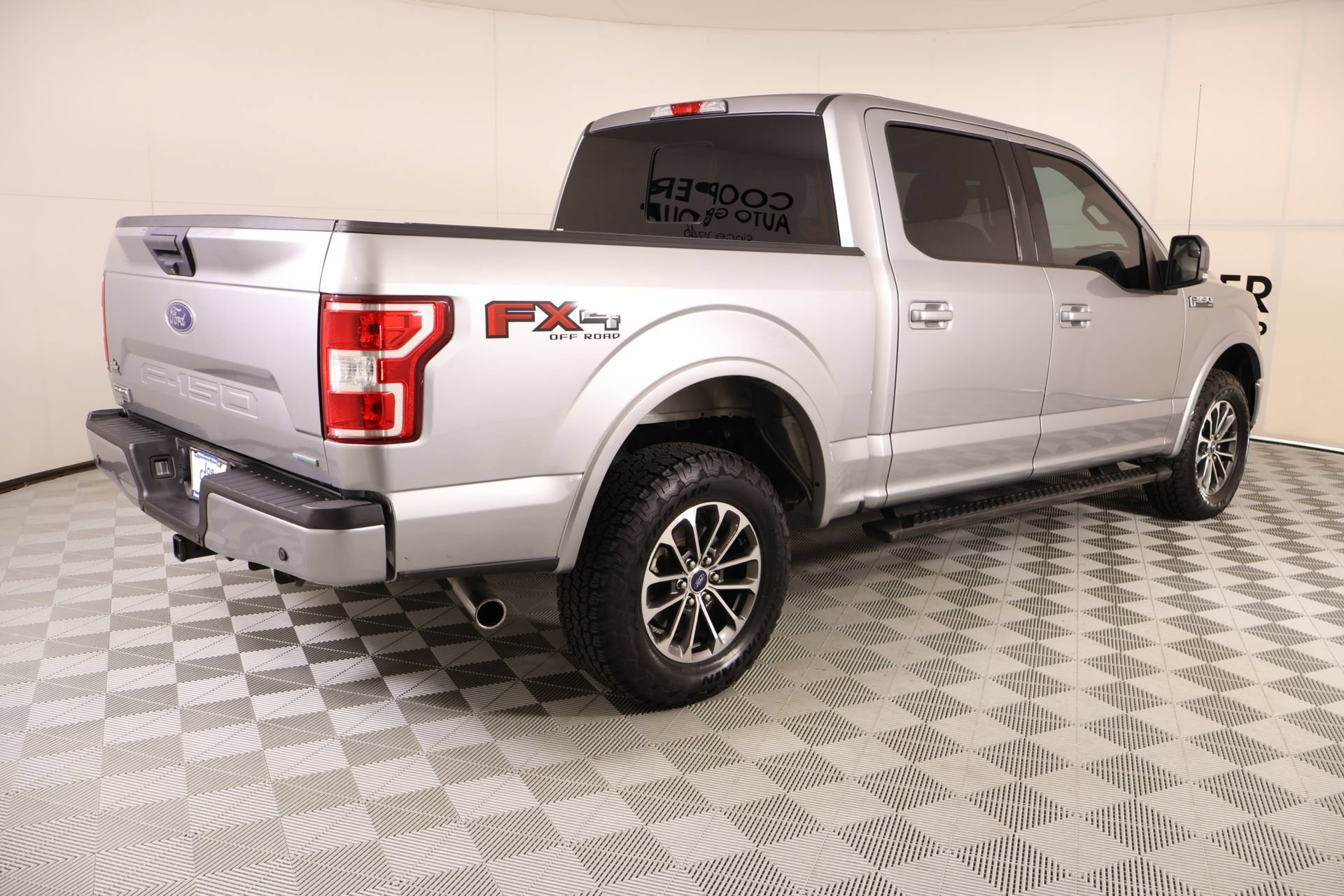 Used 2020 Ford F150 XLT w/ Equipment Group 302A Luxury AWD/4WD image 23