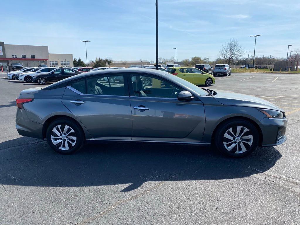 Used 2023 Nissan Altima 2.5 S image 10
