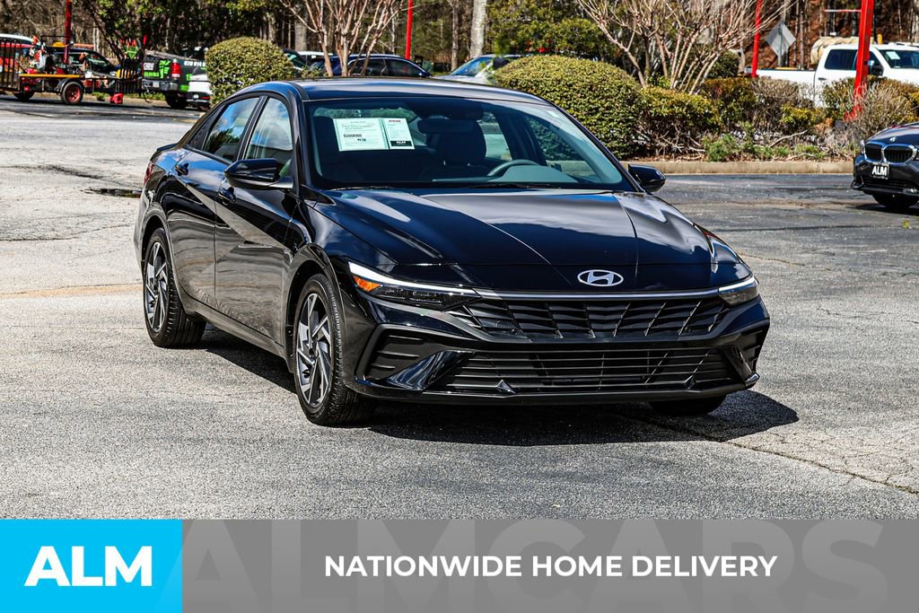Used 2025 Hyundai Elantra Sport FWD image 5
