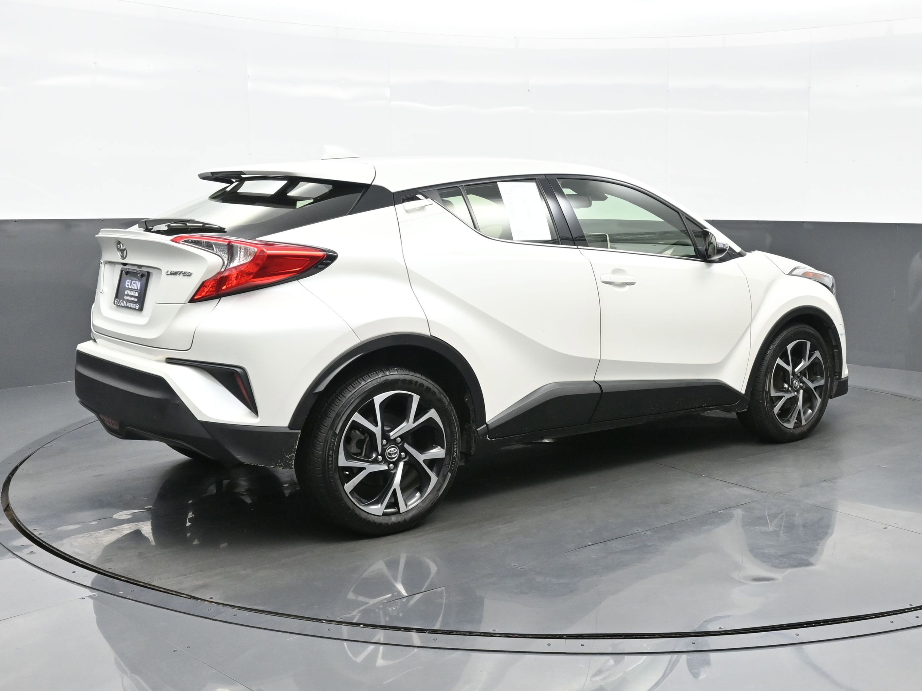 Used 2019 Toyota C-HR Limited image 6