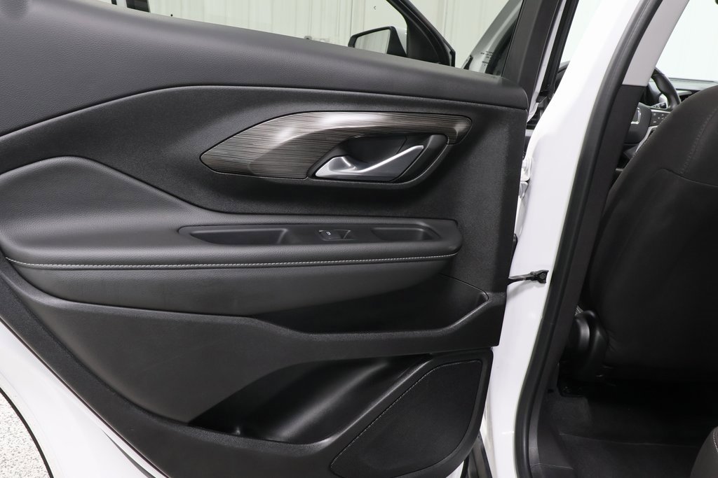 Used 2024 GMC Terrain SLE image 22