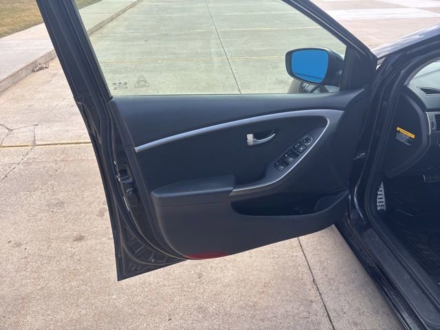 Used 2013 Hyundai Elantra GT w/ Touch & Go Pkg image 11