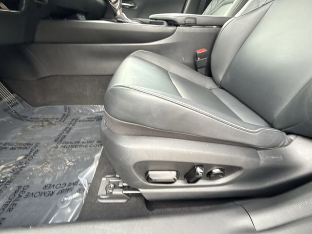 Used 2024 Lexus UX 250h AWD image 12