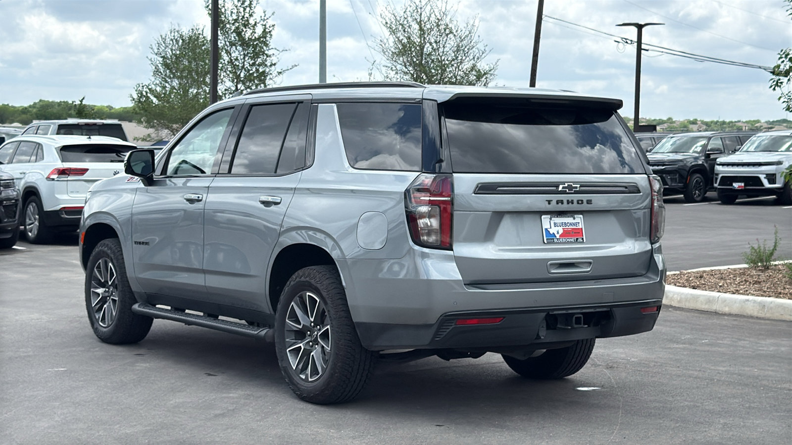 Used 2024 Chevrolet Tahoe Z71 w/ Luxury Package AWD/4WD image 7