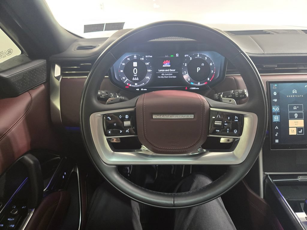 Certified 2025 Land Rover Range Rover Long Wheelbase Autobiography AWD/4WD image 13