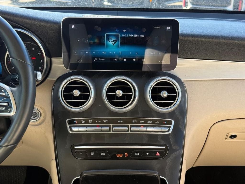 Used 2022 Mercedes-Benz GLC 300 4MATIC image 12