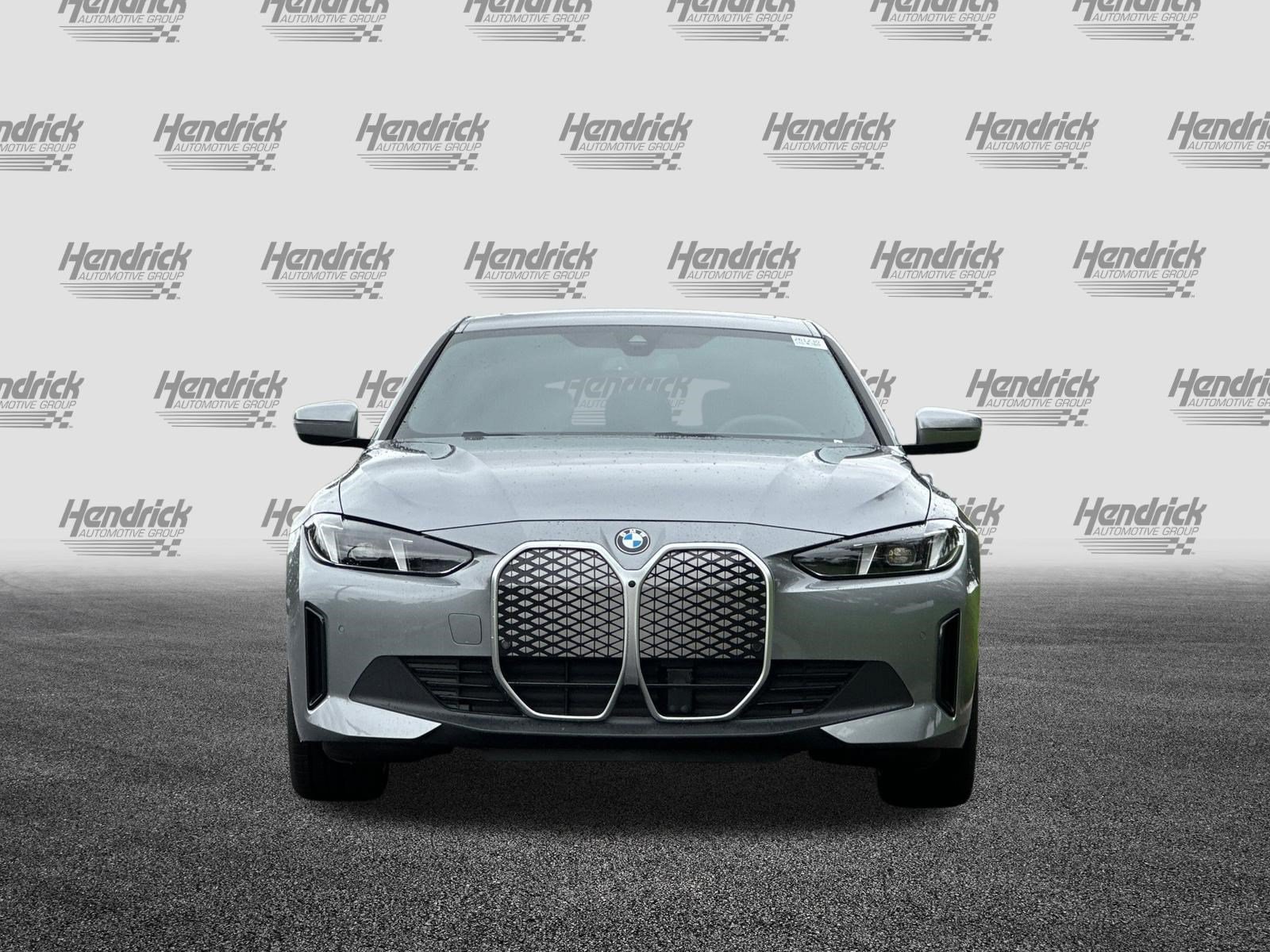 New 2026 BMW i4 eDrive40 w/ Parking Assistance Package RWD image 7