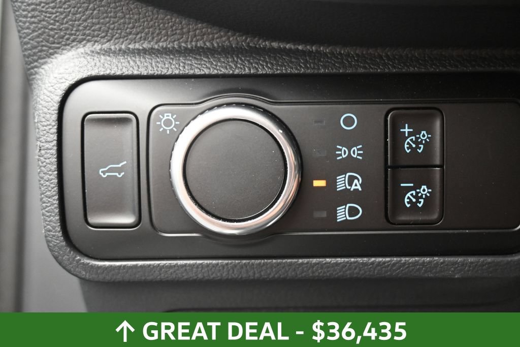 Used 2025 Ford Explorer Active AWD/4WD image 21