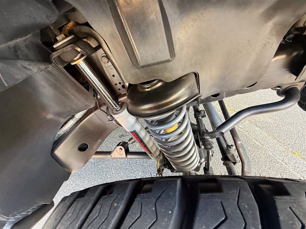 Used 2015 Jeep Wrangler Unlimited Rubicon w/ Dual Top Group AWD/4WD image 28