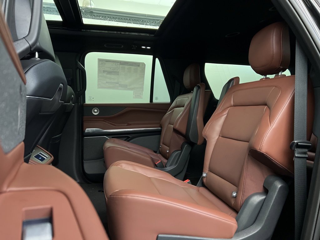 New 2025 Lincoln Navigator L Reserve image 35