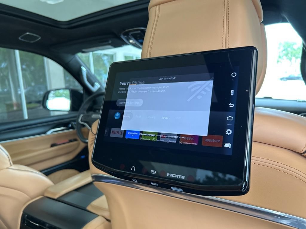 Used 2025 Jeep Grand Wagoneer L Series III w/ Rear Seat Video Group 1 AWD/4WD image 43