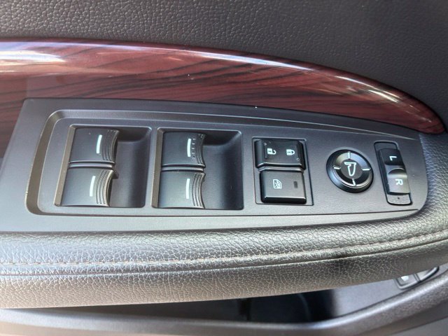 Used 2016 Acura MDX w/ Technology Package AWD/4WD image 16