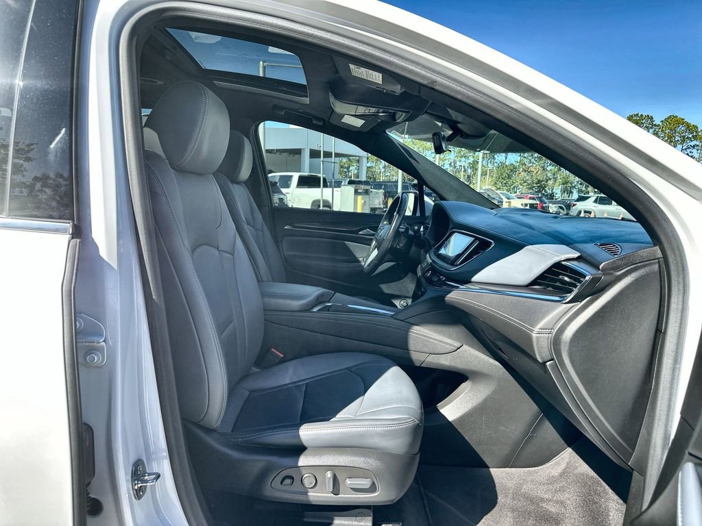 Used 2023 Buick Enclave Premium w/ Experience Buick Package image 28