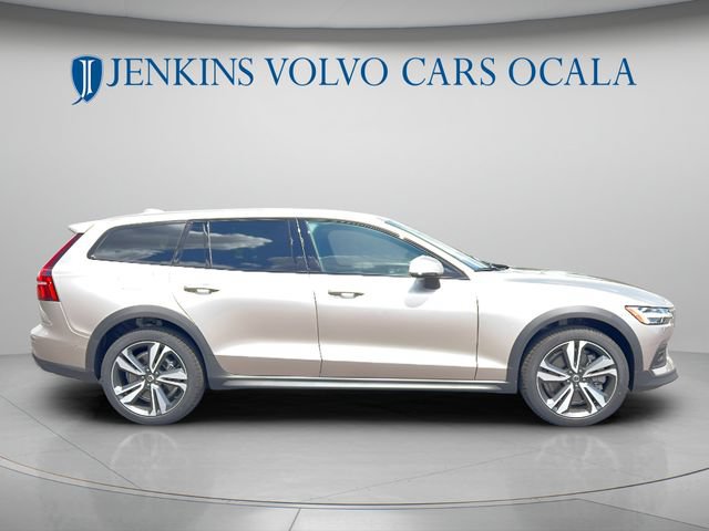 New 2026 Volvo V60 B5 Cross Country Plus w/ Protection Package Premier AWD/4WD image 2
