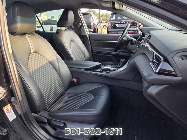 Used 2019 Toyota Camry SE w/ Convenience Package FWD image 18