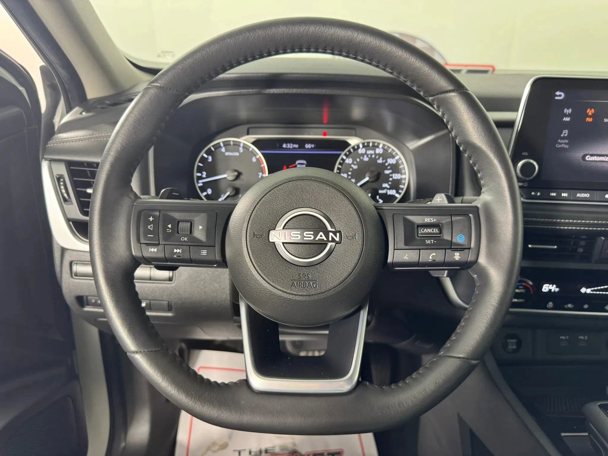 Used 2024 Nissan Rogue SV w/ SV Premium Package AWD/4WD image 13