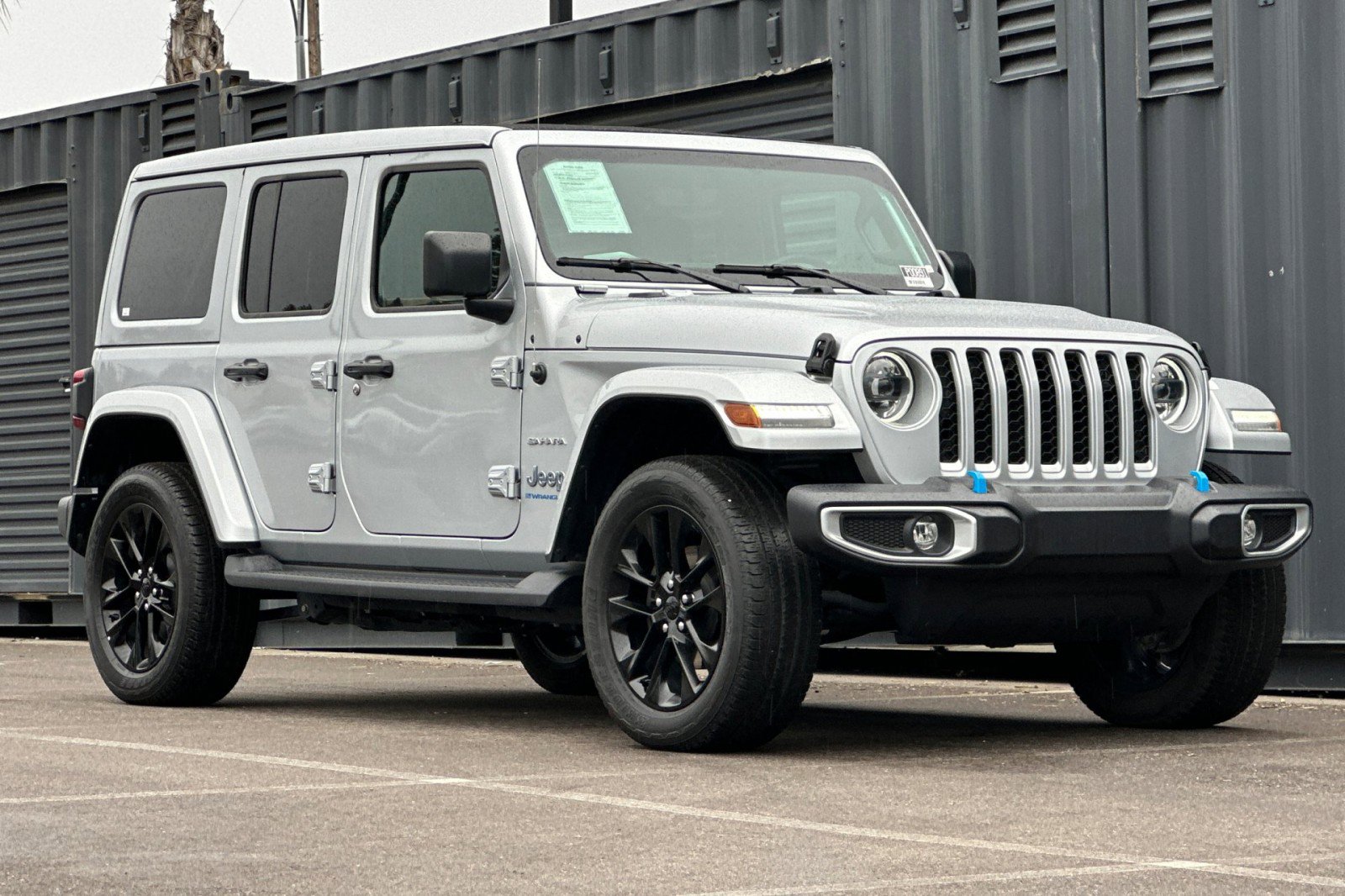 Used 2023 Jeep Wrangler Sahara image 10