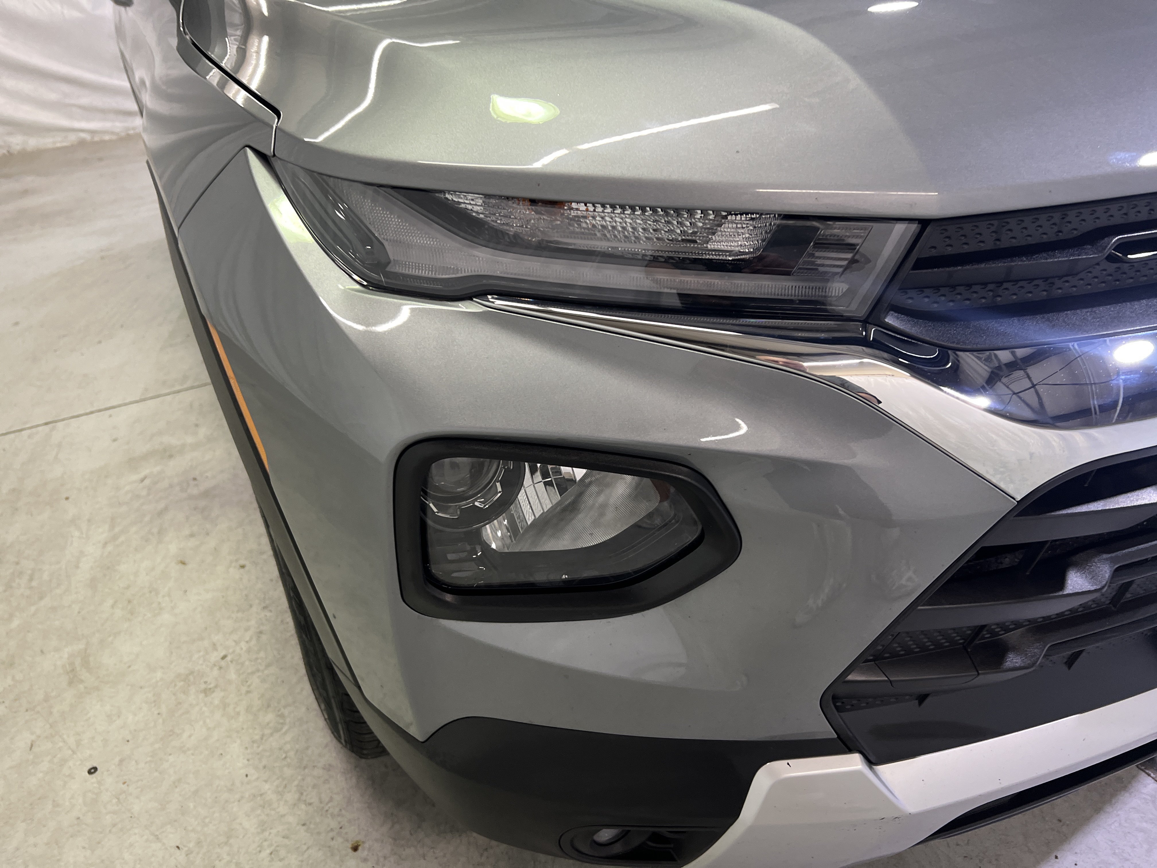 Used 2023 Chevrolet TrailBlazer LT FWD image 3