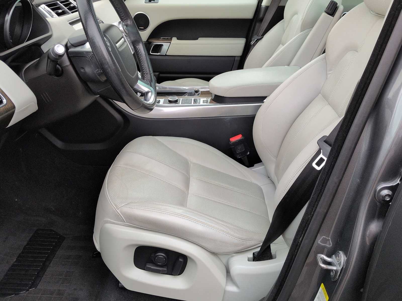 Used 2016 Land Rover Range Rover Sport SE AWD/4WD image 17