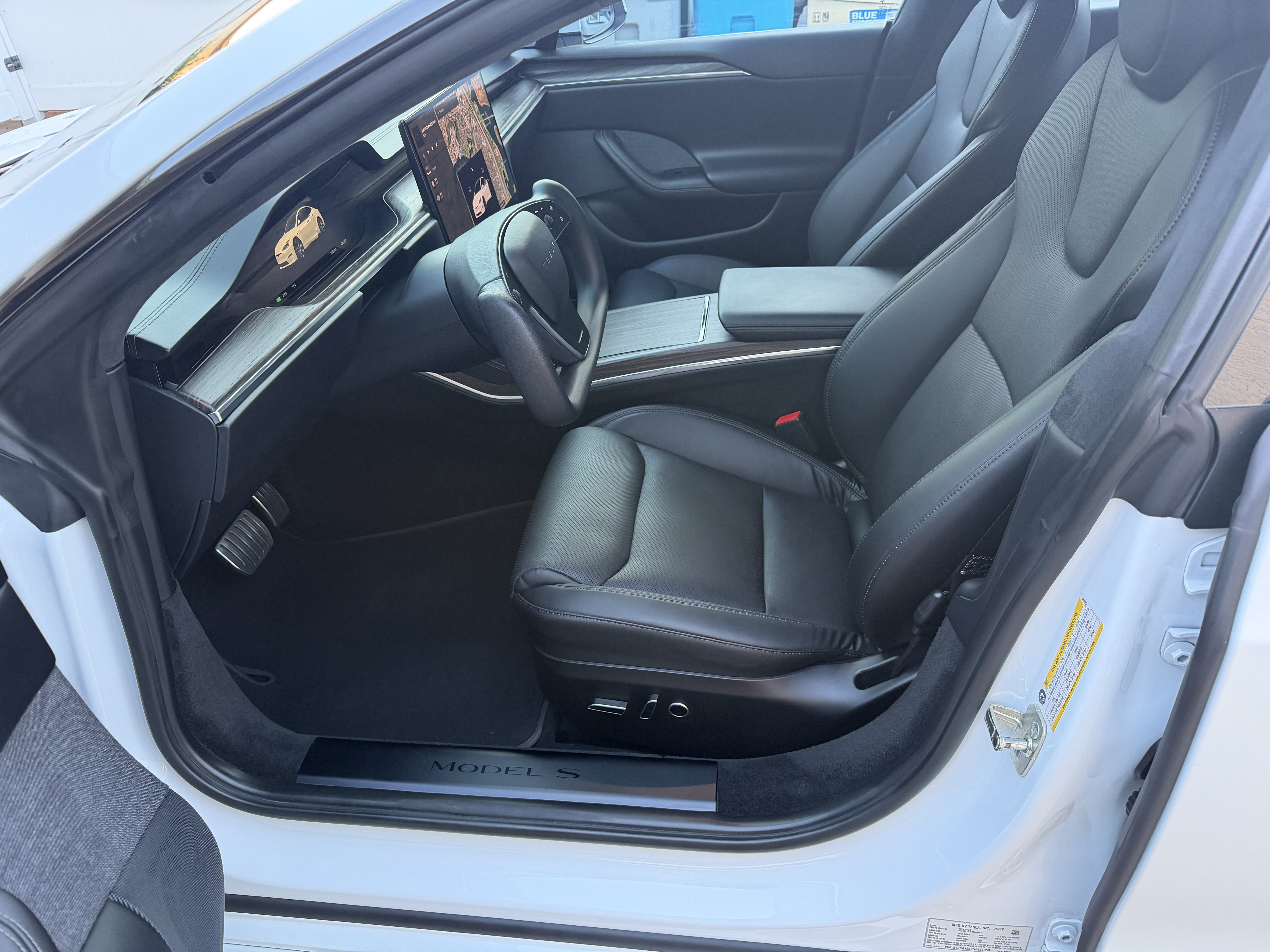Used 2022 Tesla Model S AWD/4WD image 14