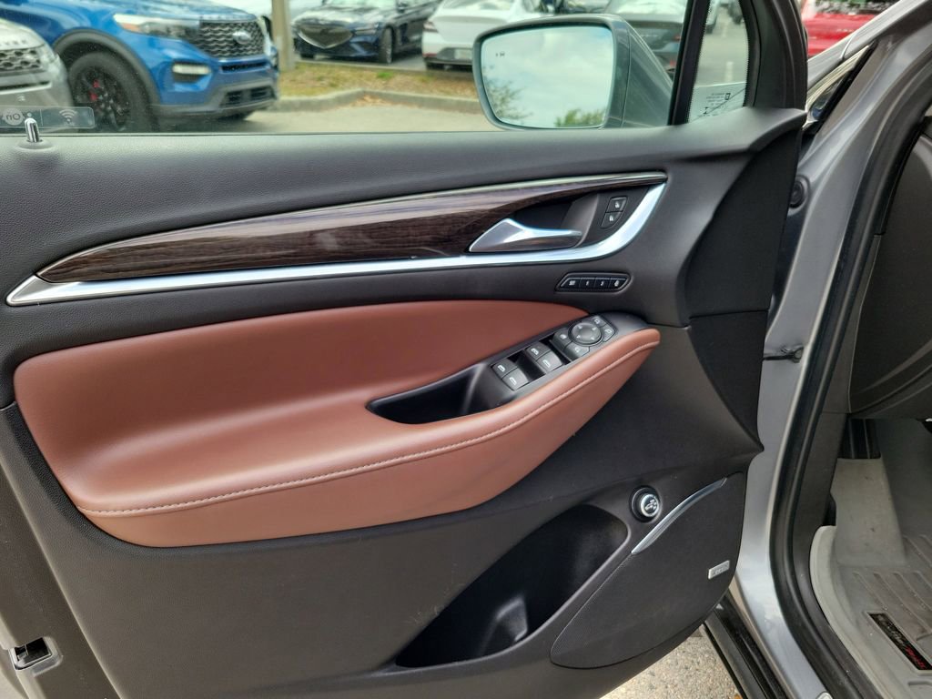 Used 2019 Buick Enclave Avenir image 22