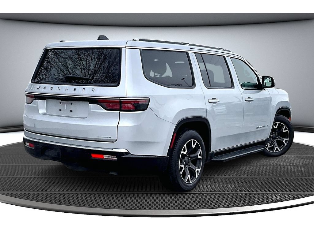 Certified 2024 Jeep Wagoneer Series III AWD/4WD image 16