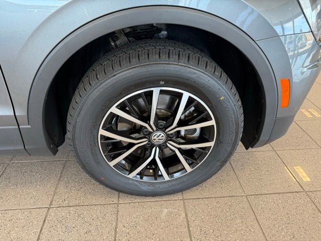 Used 2021 Volkswagen Tiguan SE image 10
