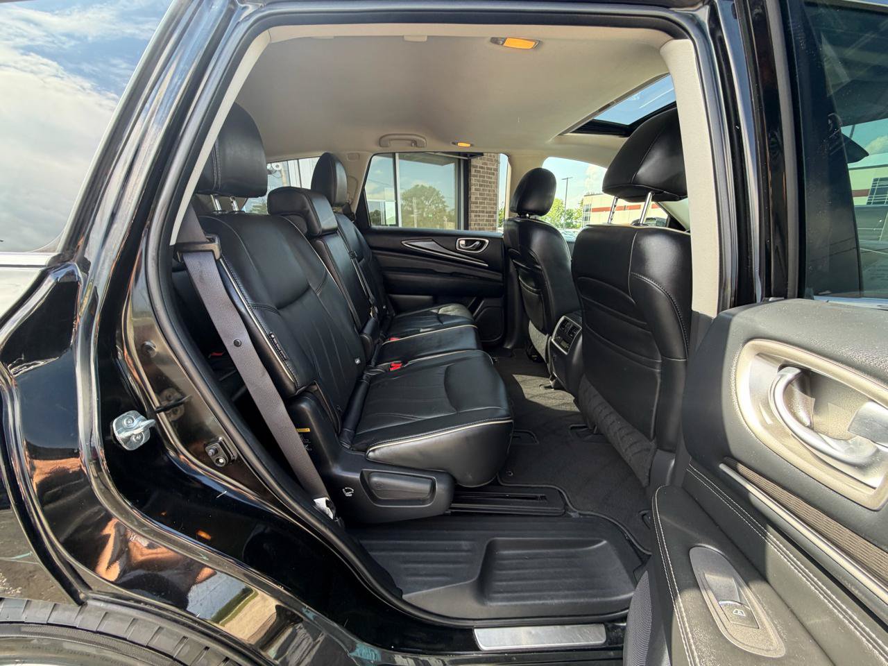 Used 2018 INFINITI QX60 Luxe w/ Premium Plus Package AWD/4WD image 27
