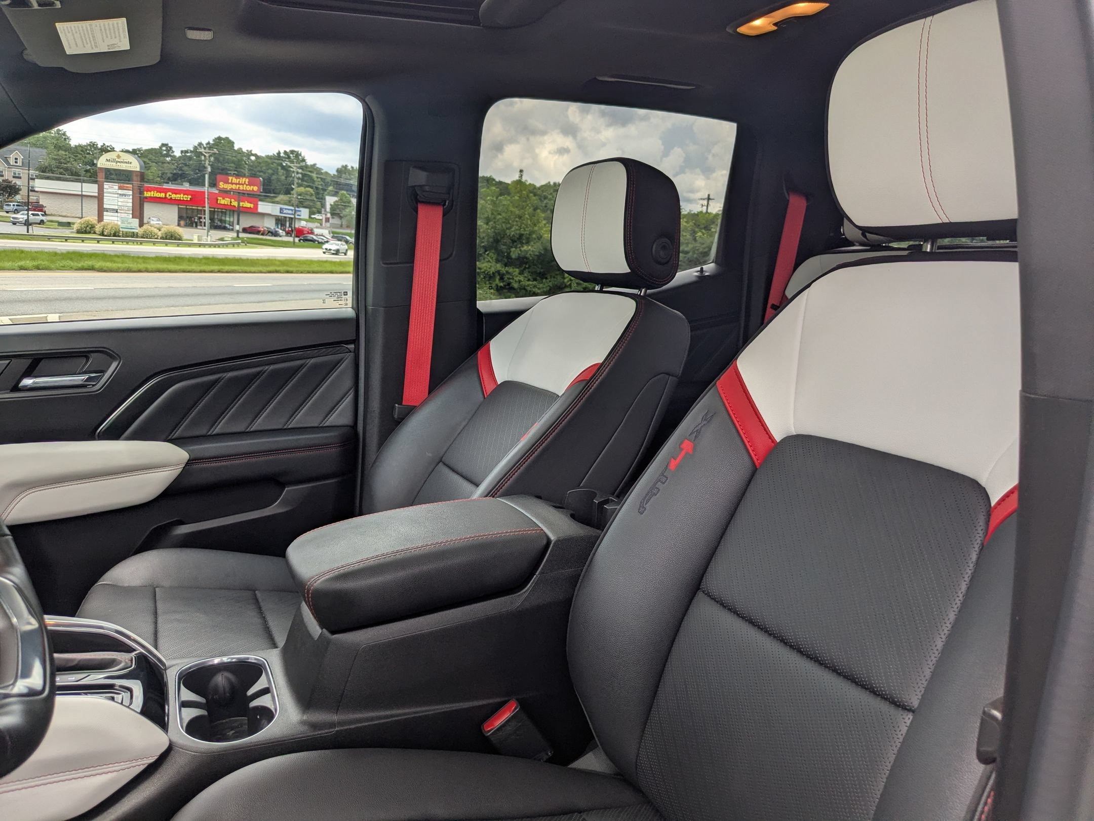 Used 2023 GMC Canyon AT4X w/ Edition 1 AWD/4WD image 14
