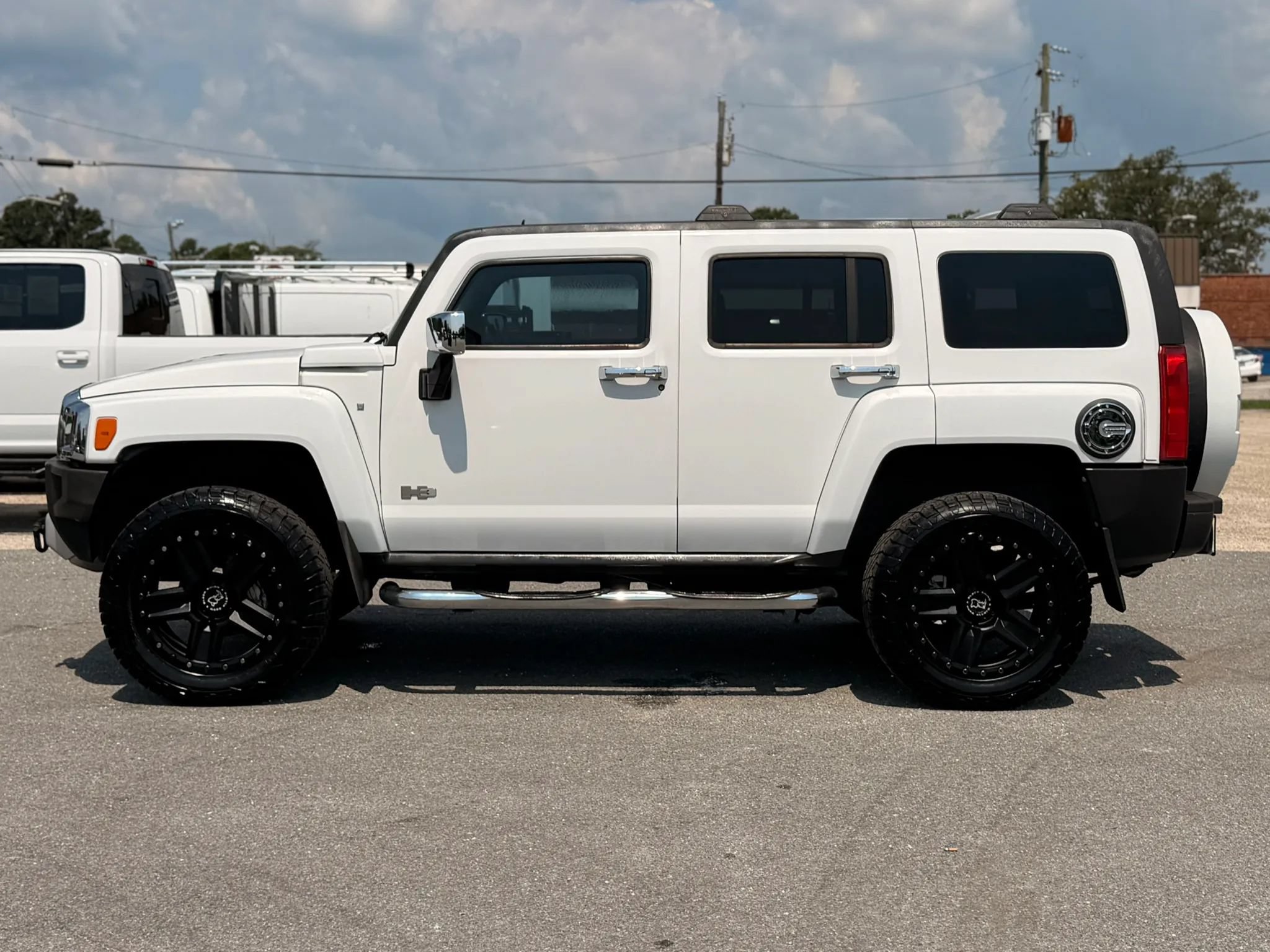 Used 2009 HUMMER H3 Luxury AWD/4WD image 6