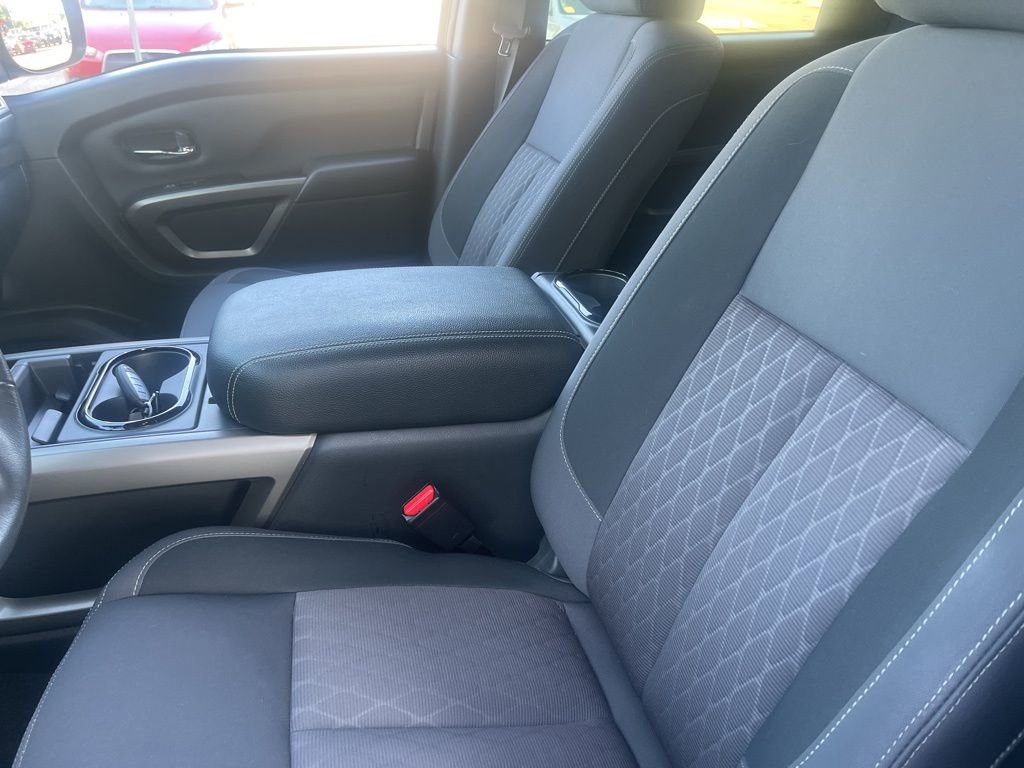 Used 2024 Nissan Titan SV w/ SV Bronze Edition Package RWD image 9