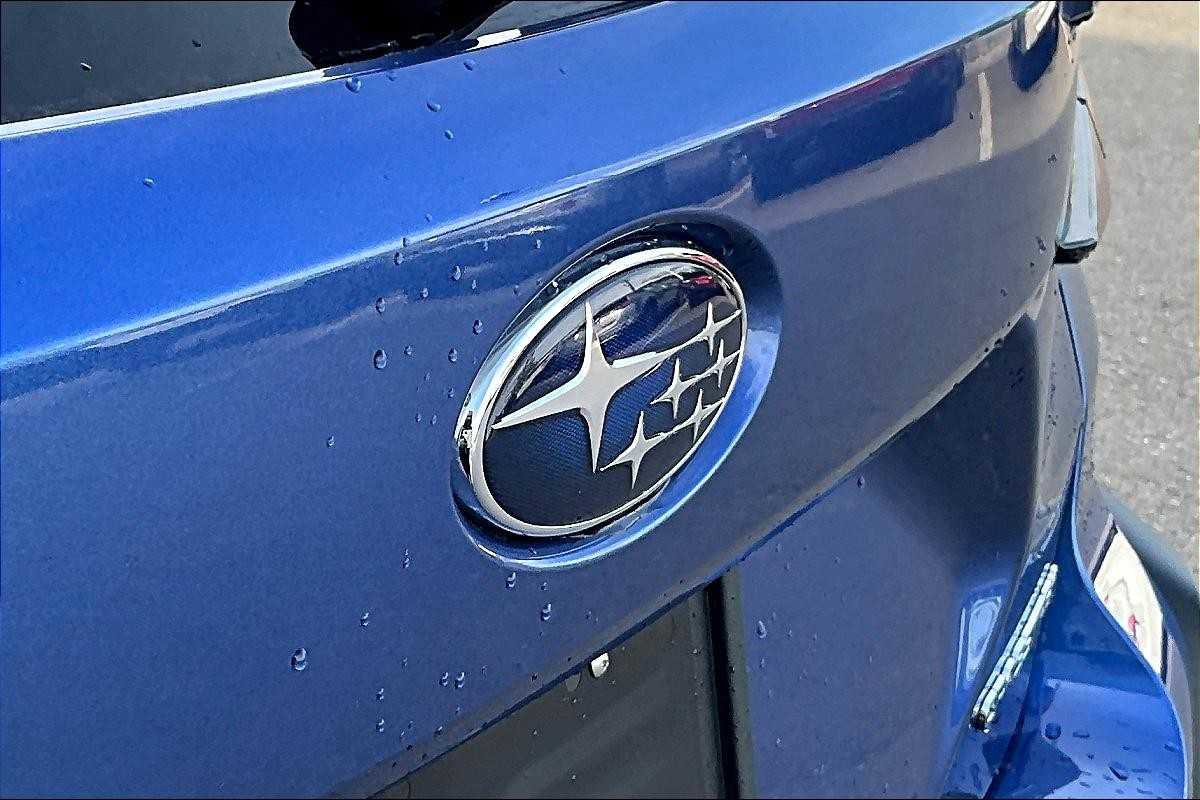 Certified 2025 Subaru Crosstrek 2.0i Premium image 12