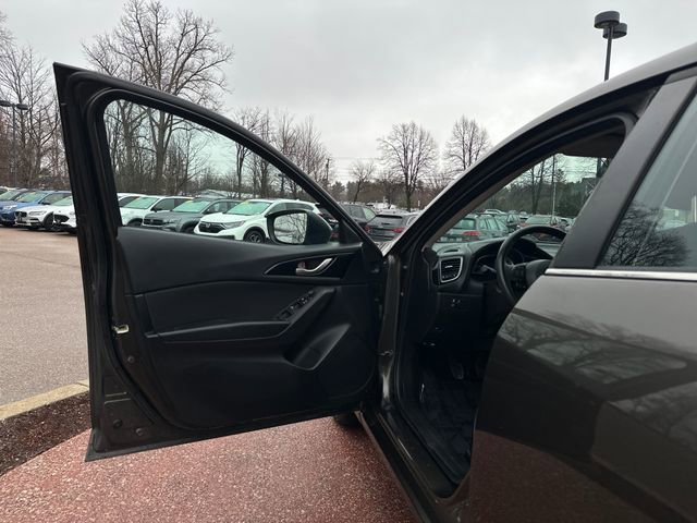 Used 2014 MAZDA MAZDA3 i Touring image 11