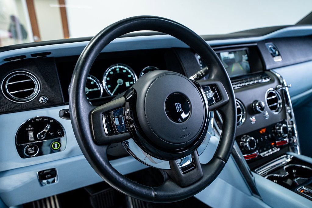 Used 2022 Rolls-Royce Cullinan image 41