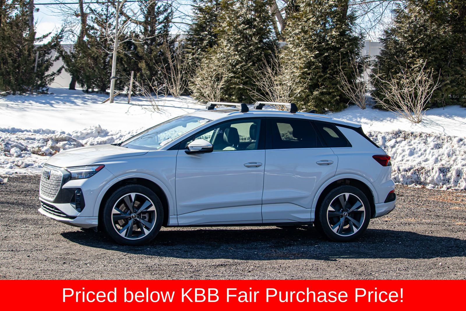 Used 2022 Audi Q4 e-tron Premium Plus image 3