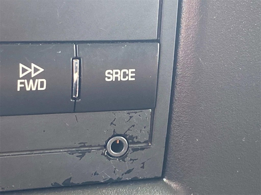 Used 2023 Chevrolet Express 2500 w/ Driver Convenience Package image 30