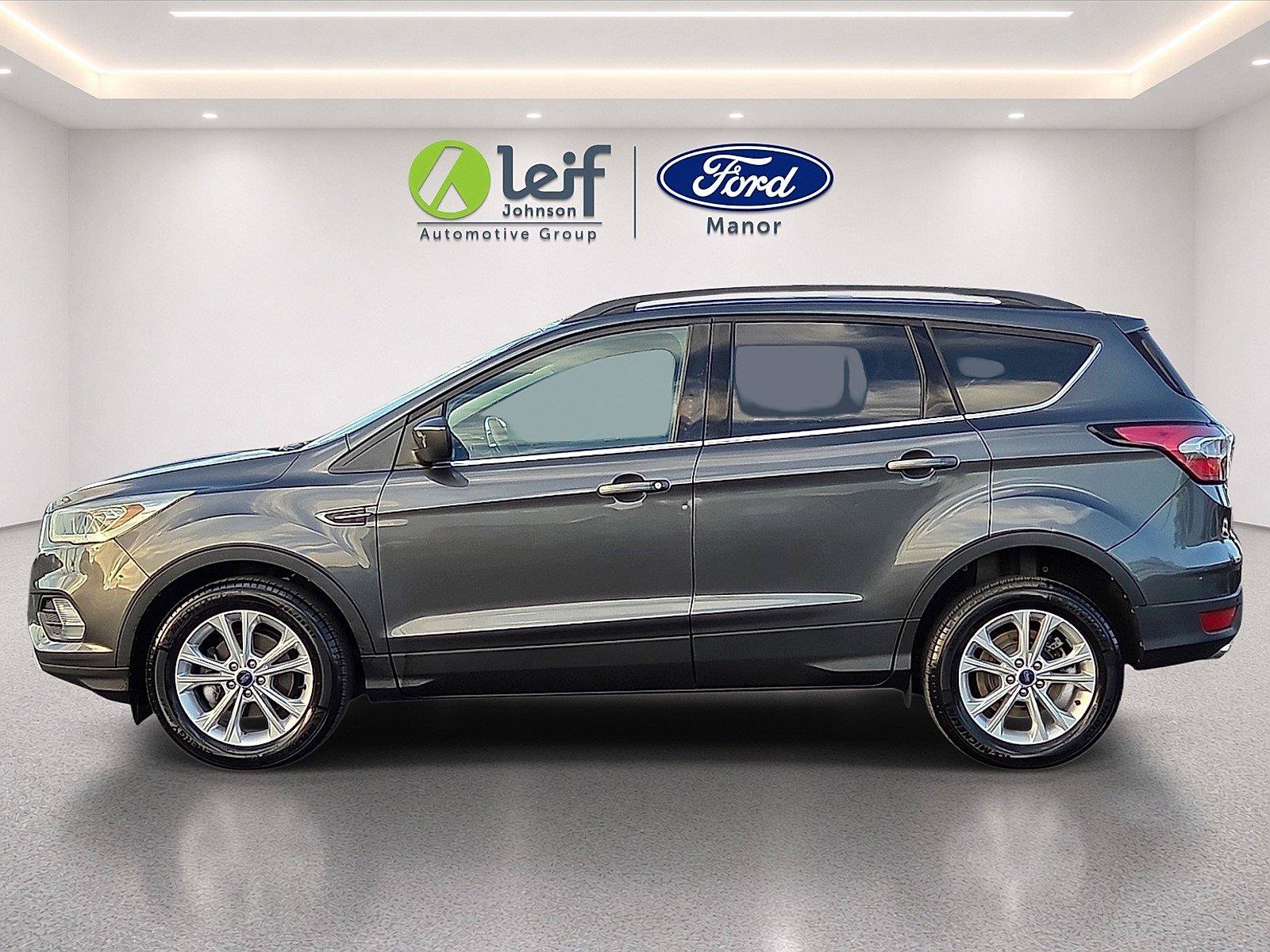 Used 2017 Ford Escape SE w/ Equipment Group 201A FWD image 4