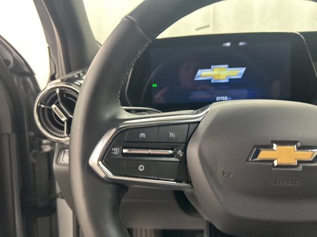 Used 2025 Chevrolet Equinox LT AWD/4WD image 11