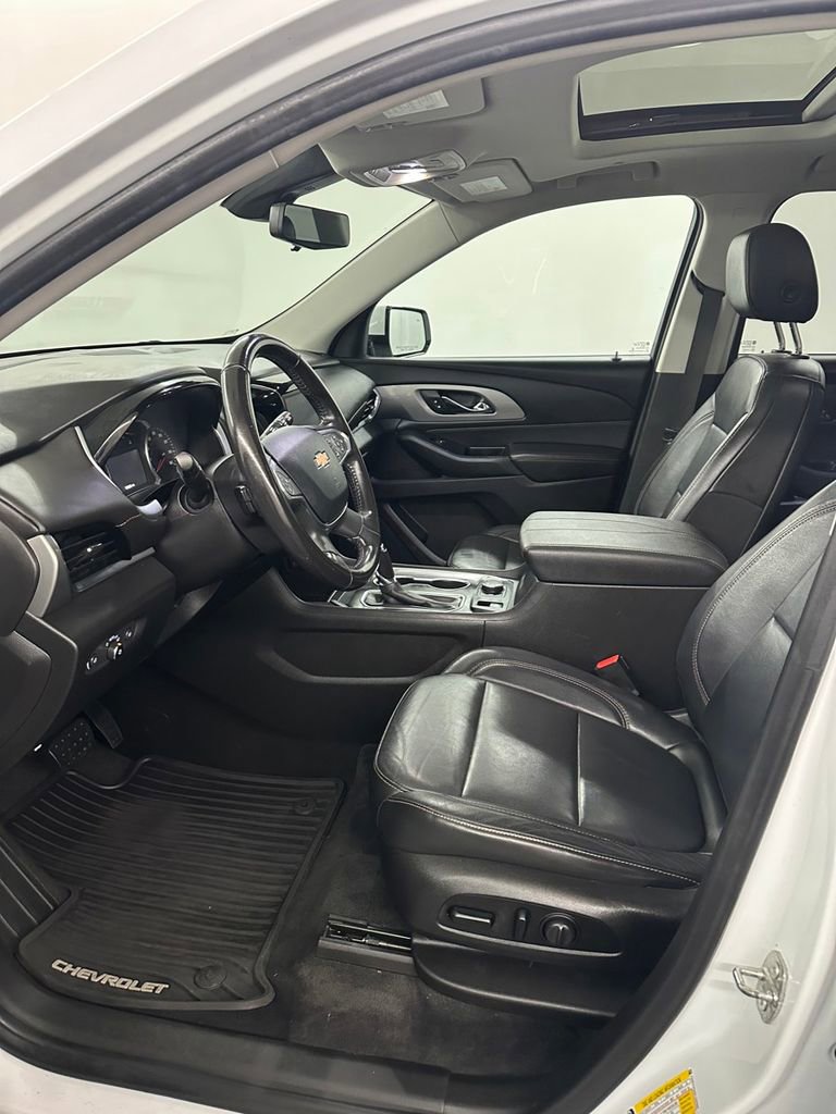 Used 2019 Chevrolet Traverse RS image 11