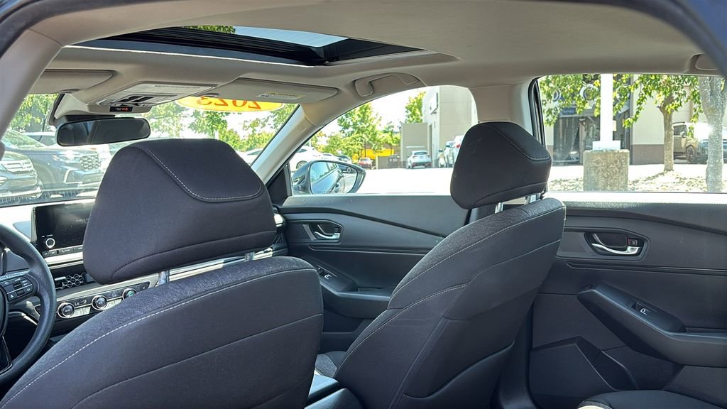 Used 2023 Honda Accord EX image 32