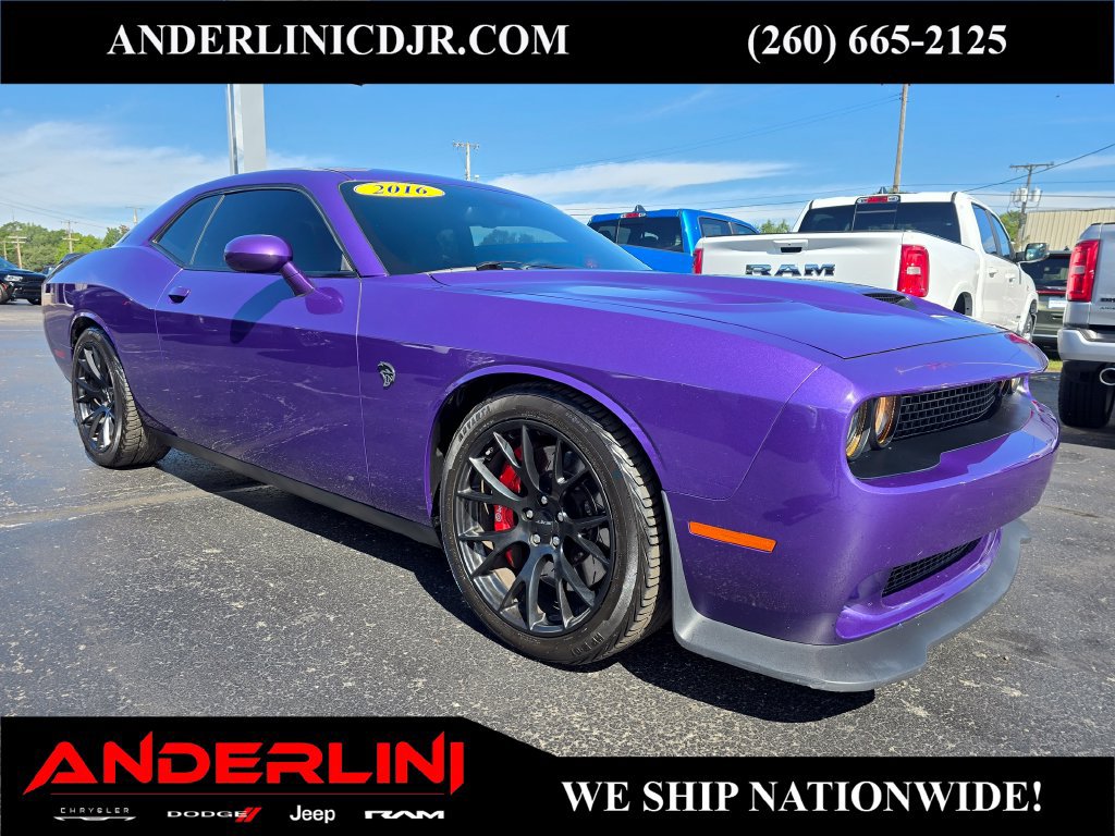 Used 2016 Dodge Challenger SRT Hellcat RWD image 1