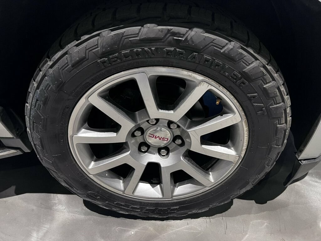 Used 2020 GMC Yukon XL Denali AWD/4WD image 26