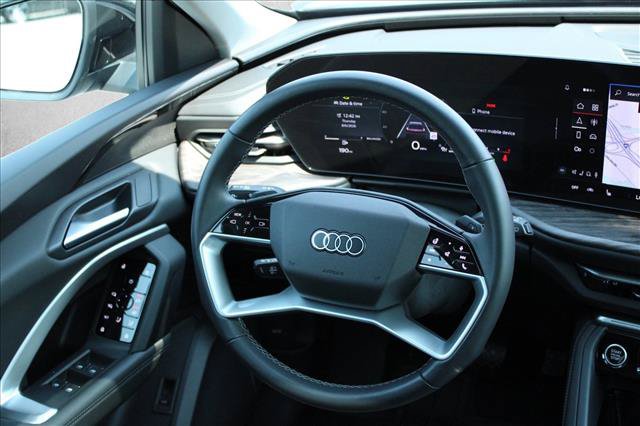 Used 2025 Audi Q5 Premium w/ Convenience Package AWD/4WD image 25
