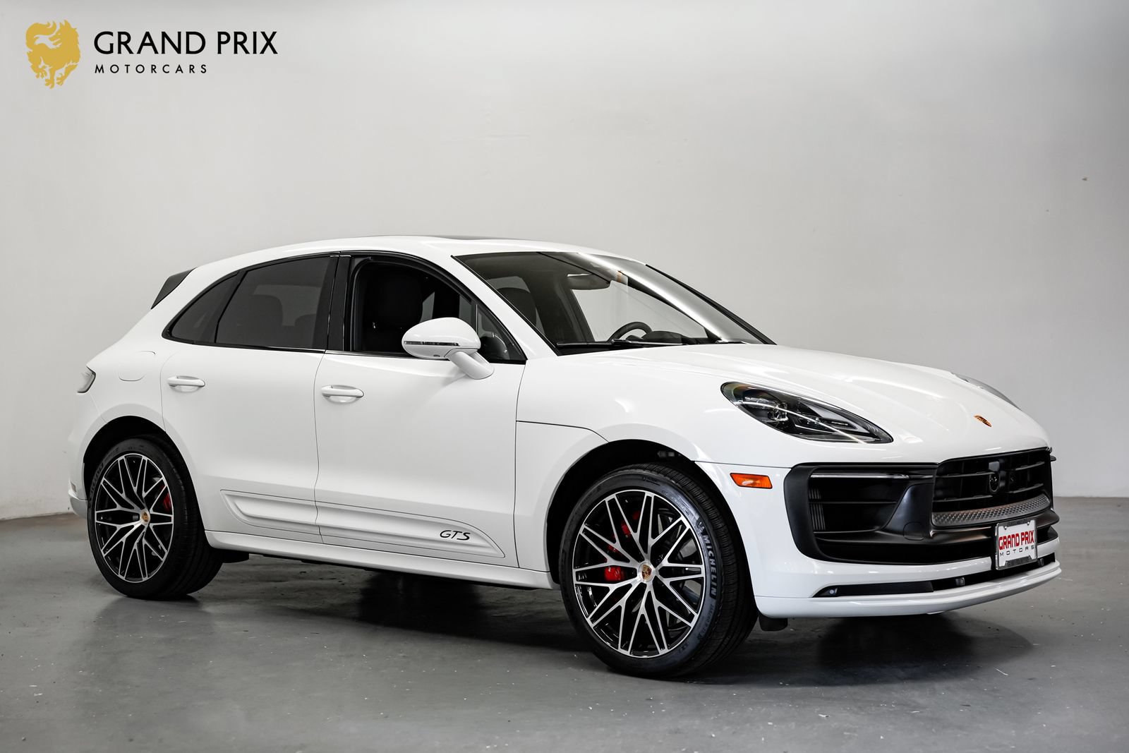 Used 2022 Porsche Macan GTS AWD/4WD image 1