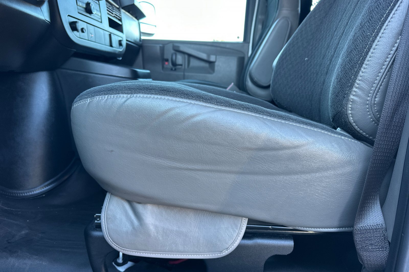 Used 2023 GMC Savana 2500 w/ Driver Convenience Package image 13