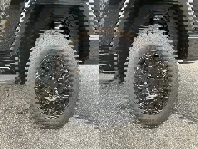 New 2025 GMC Hummer EV 2X image 28